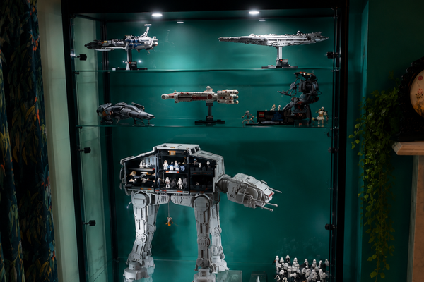 Best Lighting for Collectibles: Display Cabinet Lighting Guide