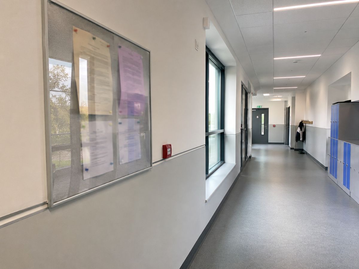 Best Noticeboards for School Corridors: Lockable & Fire-Rated