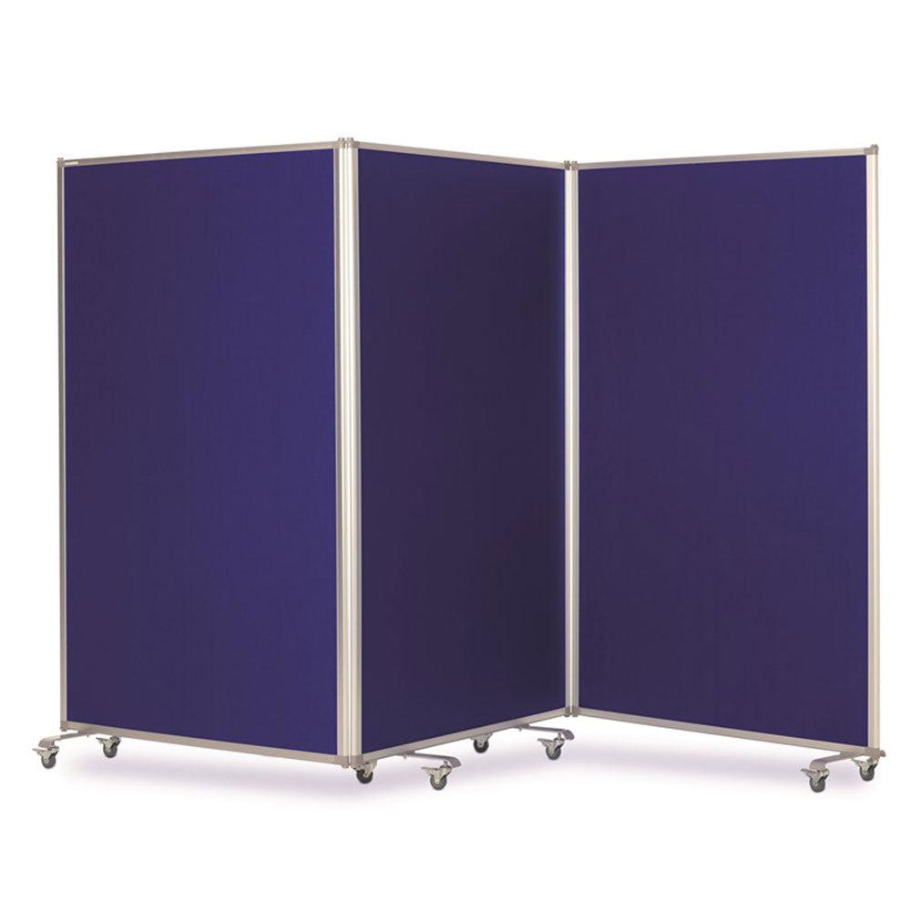 Large double-sided noticeboard with three connected panels covered in blue felt, framed in aluminum and measuring 3600 x 1900mm. Equipped with locking castors, it’s perfect for creating mobile partitions or professional displays in various settings.