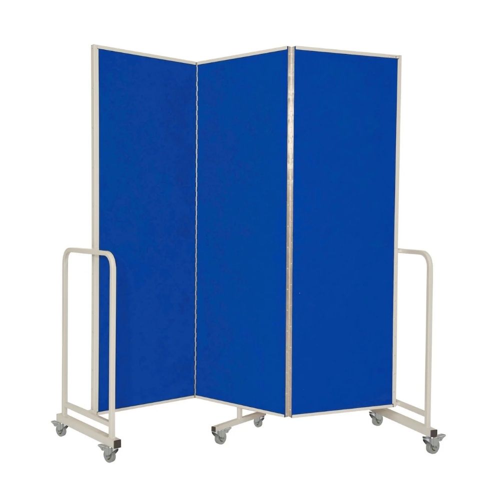 Freestanding three-panel room divider with vibrant blue felt surfaces and a white frame, mounted on lockable castor wheels for easy mobility and flexible use.

