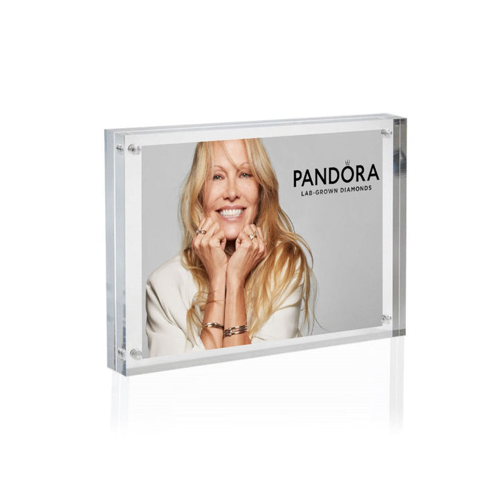 Clear A5 acrylic signage blocks with 30mm depth – magnetic closure, ideal for premium point-of-sale